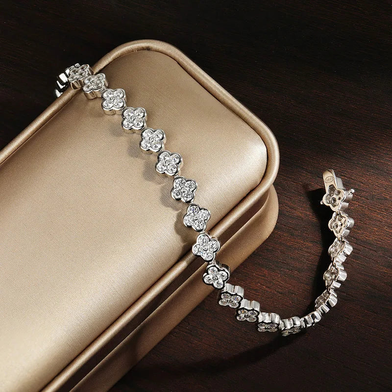 Star Motif Bracelet - 9.25 Silver